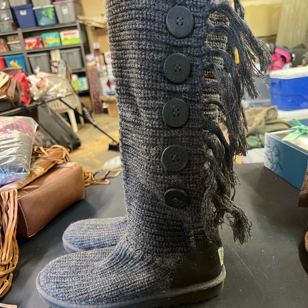 Used Knit Gray Uggs Size 8